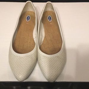 White Dr. Scholl’s  Flats Size 11